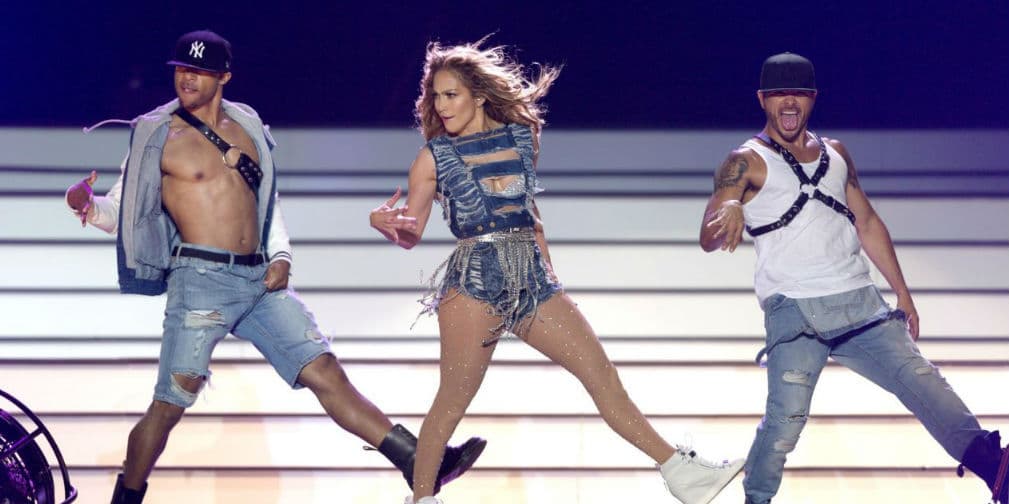 7. J.Lo: Todo lo pide en color blanco, desde mantas, flores, caramelos y todo lo que se puedan imaginar.