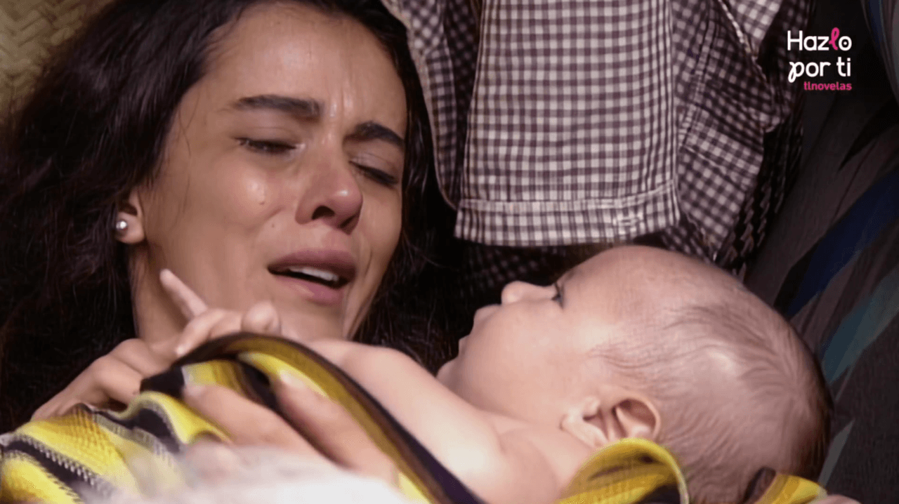 Luciana da a luz a una niña en pleno camión en 'El Privilegio de Amar'