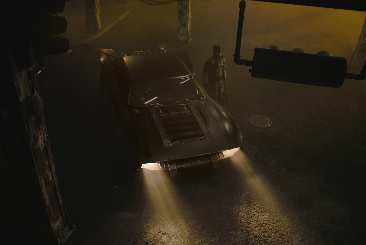 Matt Reeves, director y guionista de The Batman, reveló en redes sociales el Batimóvil que conducirá en dicha cinta el Hombre Murciélago.