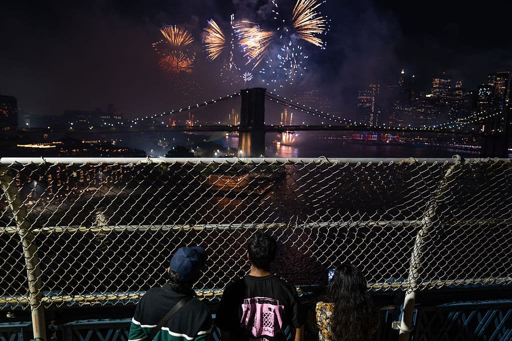 La Gran Manzana vibra con el espectáculo de fuegos artificiales por el 4 de Julio