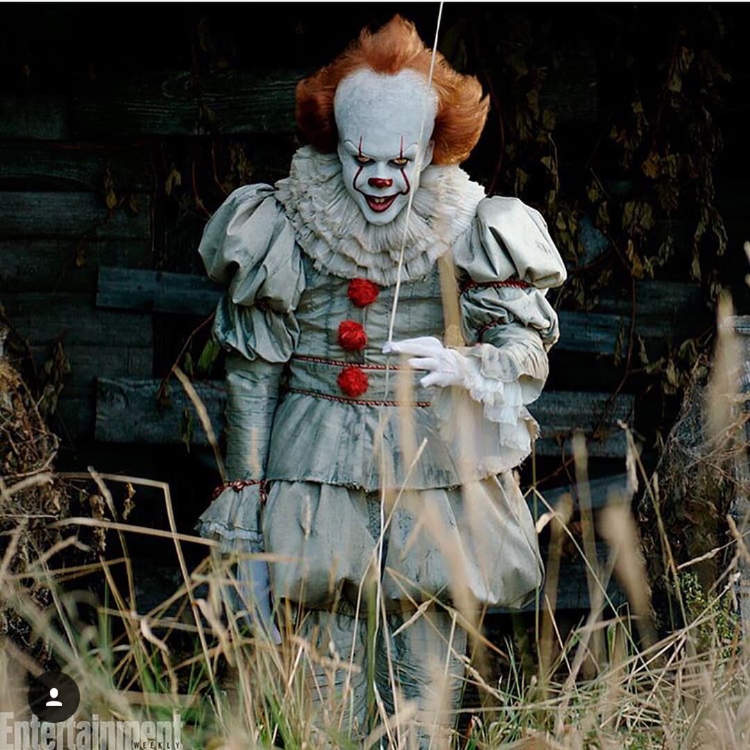 ¿Recuerdas la sonrisa macabra de Pennywise? El actor descubrió a los 10 años su habilidad para deformar sus labios, incluso solía asustar a su hermano menor con ello.