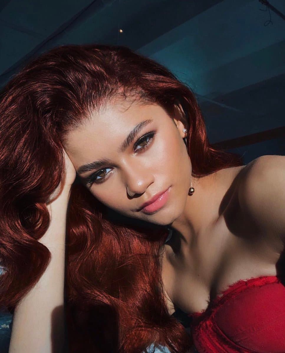 Hubo hasta fans que le agradecieron ahorrarles el trabajo de ponerle cabello rojo a MJ editando las imagenes.