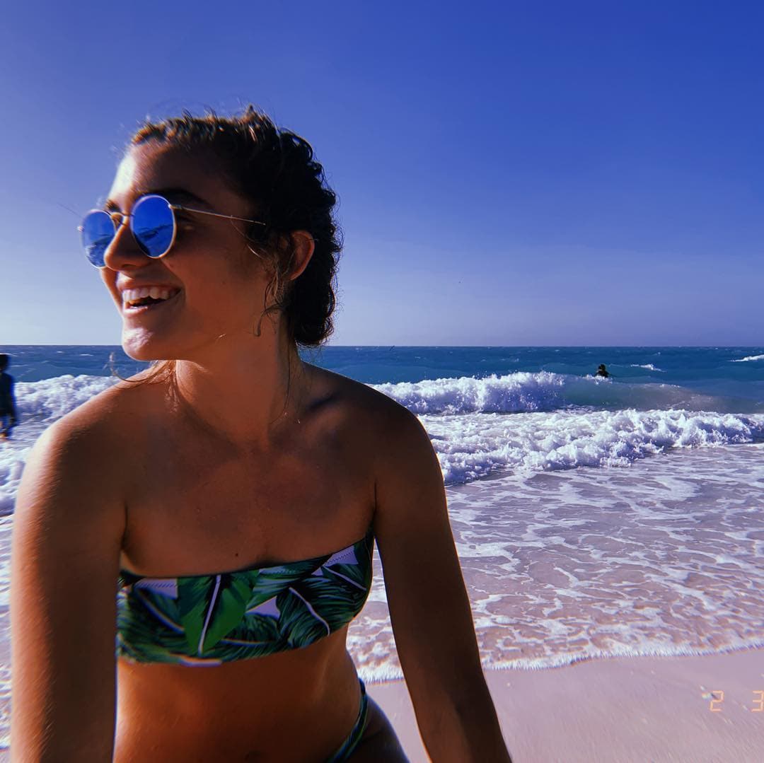 Gracias a Instagram sabemos que le encanta viajar y que uno de sus peinados favoritos son las trenzas.