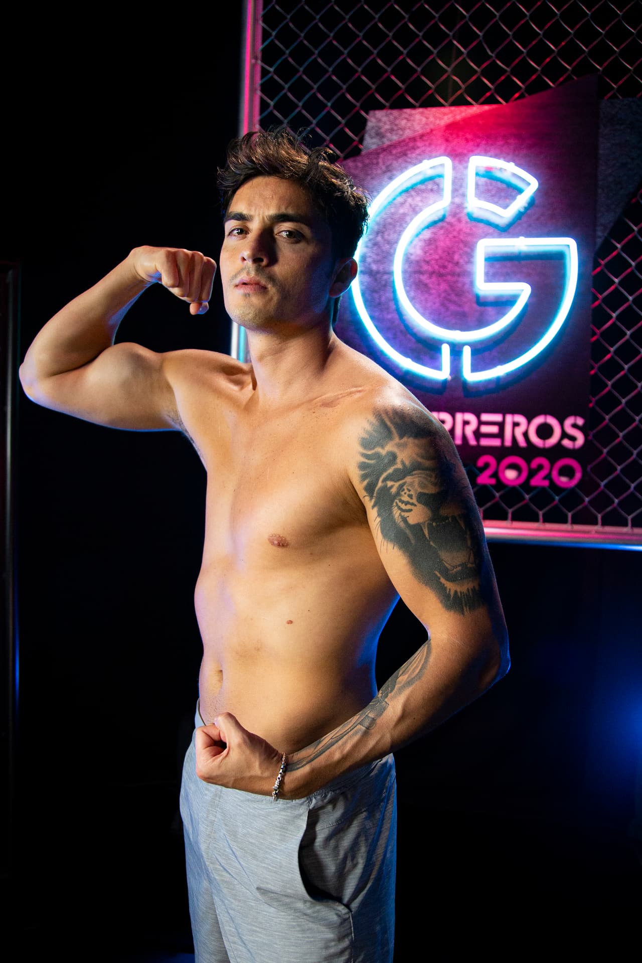 Es parte del equipo Leones, capitaneado por Memo Corral.