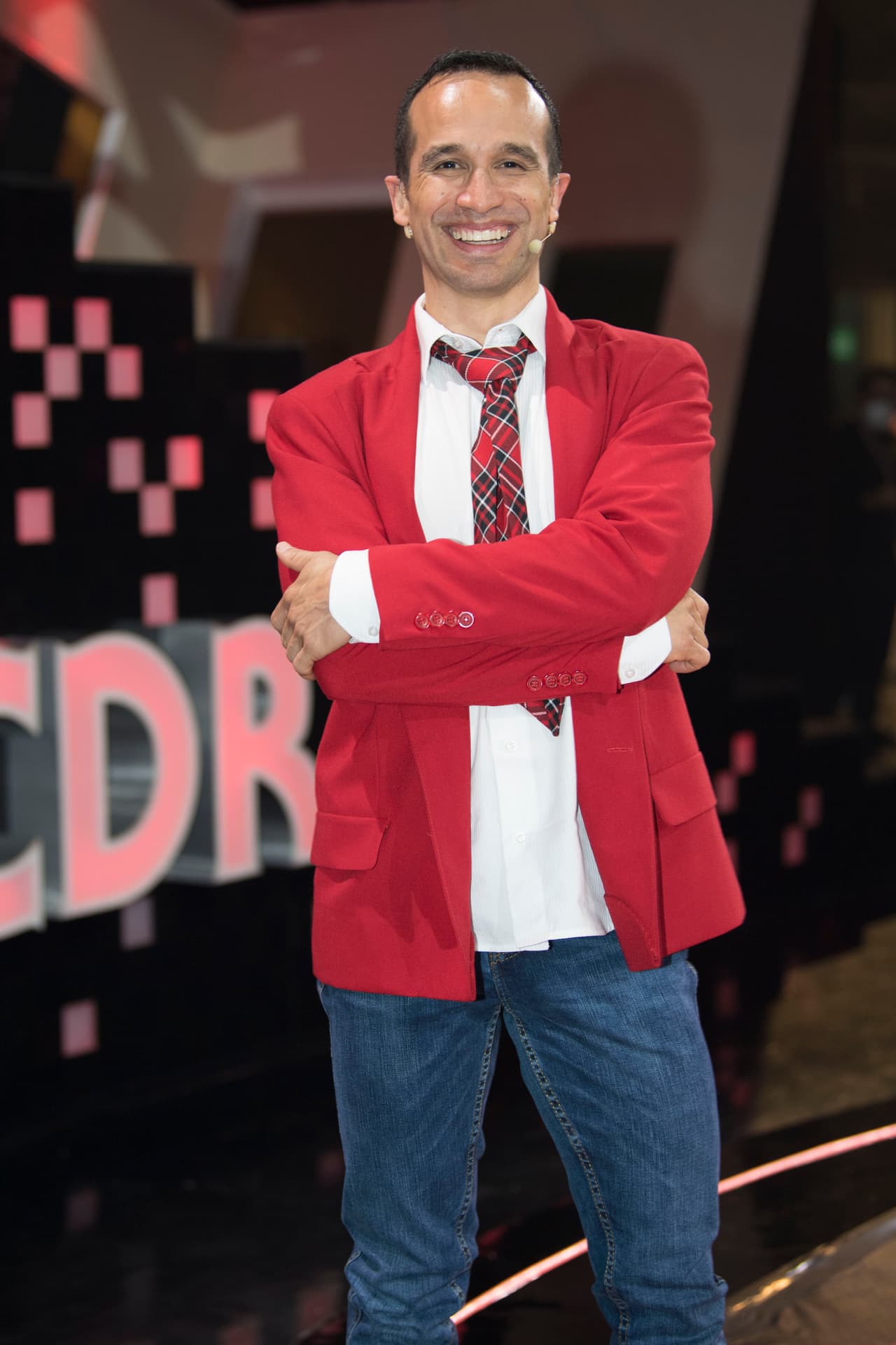 ¡Nunca nos imaginamos ver a Guana en el uniforme del Elite Way School!