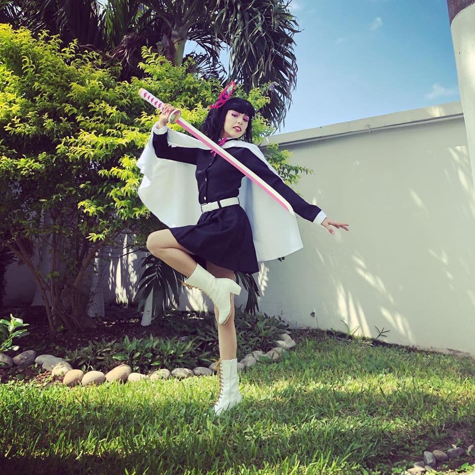 Su cosplay está lleno de estilo.