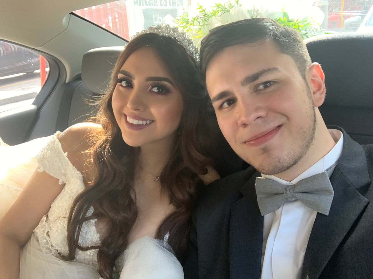 Se casó una streamer de videojuegos y miles estuvieron al pendiente hasta de la misa