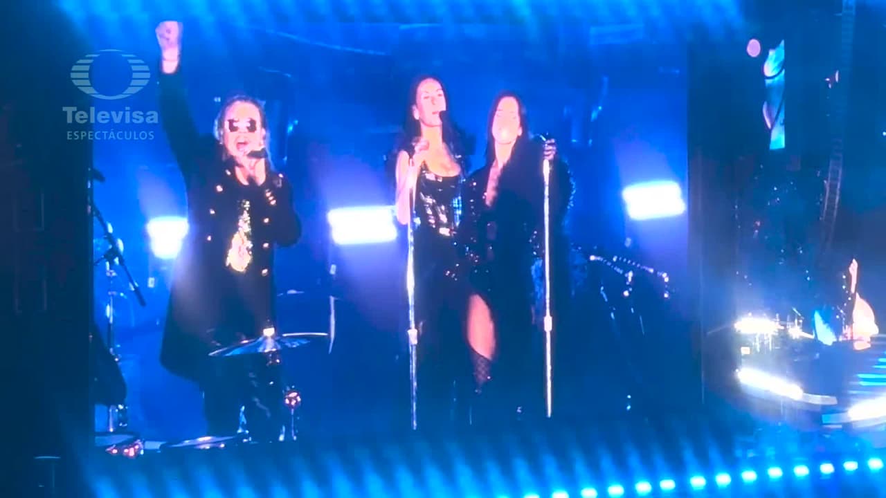 Dua Lipa hace dueto con Fer de Maná en concierto en México