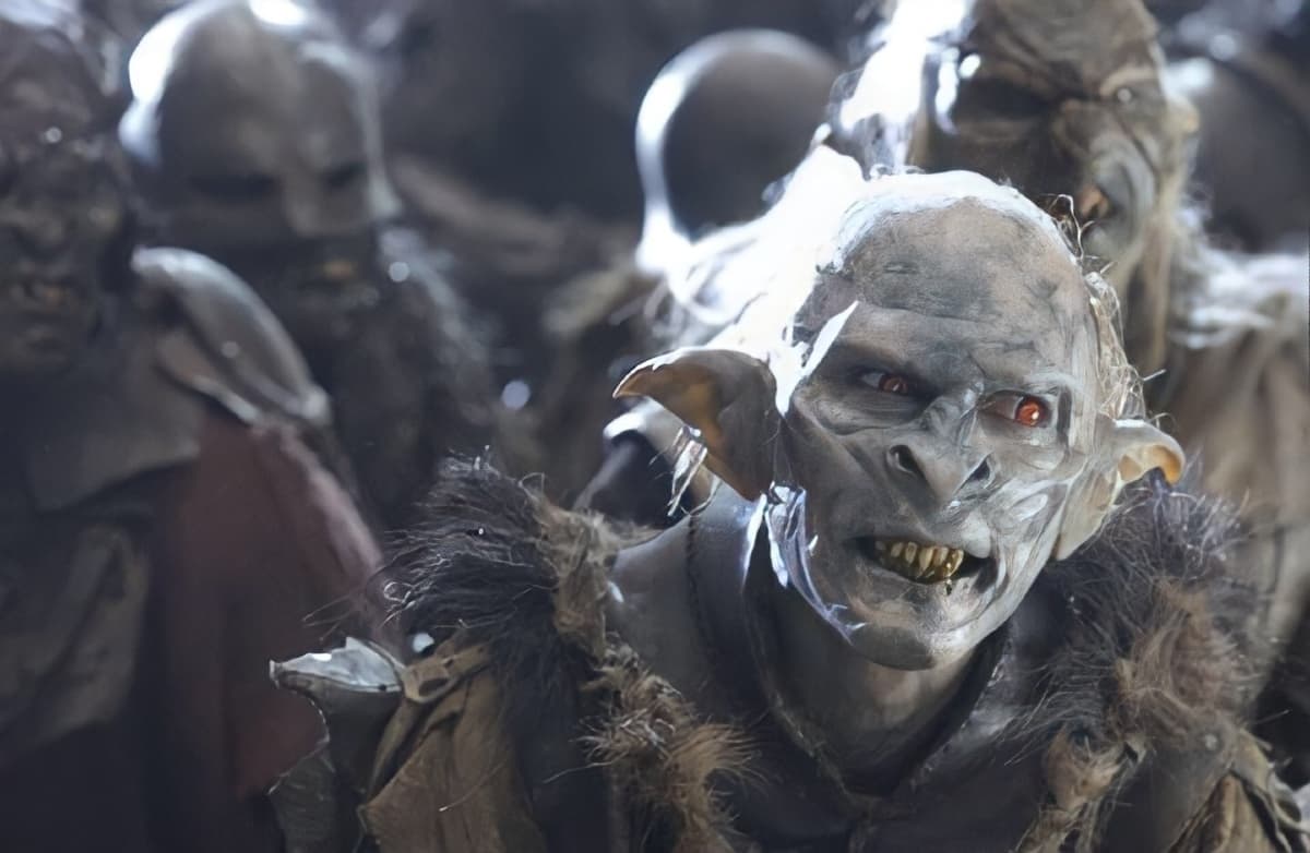 Así lucían los uruk, subraza de orcos, en las películas de Peter Jackson.
