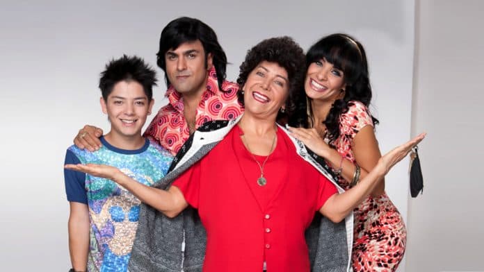 La vimos en 2009 junto con su familia en 'María de todos los ángeles', la exitosa serie en la que Mara Escalante interpretó dos papeles.