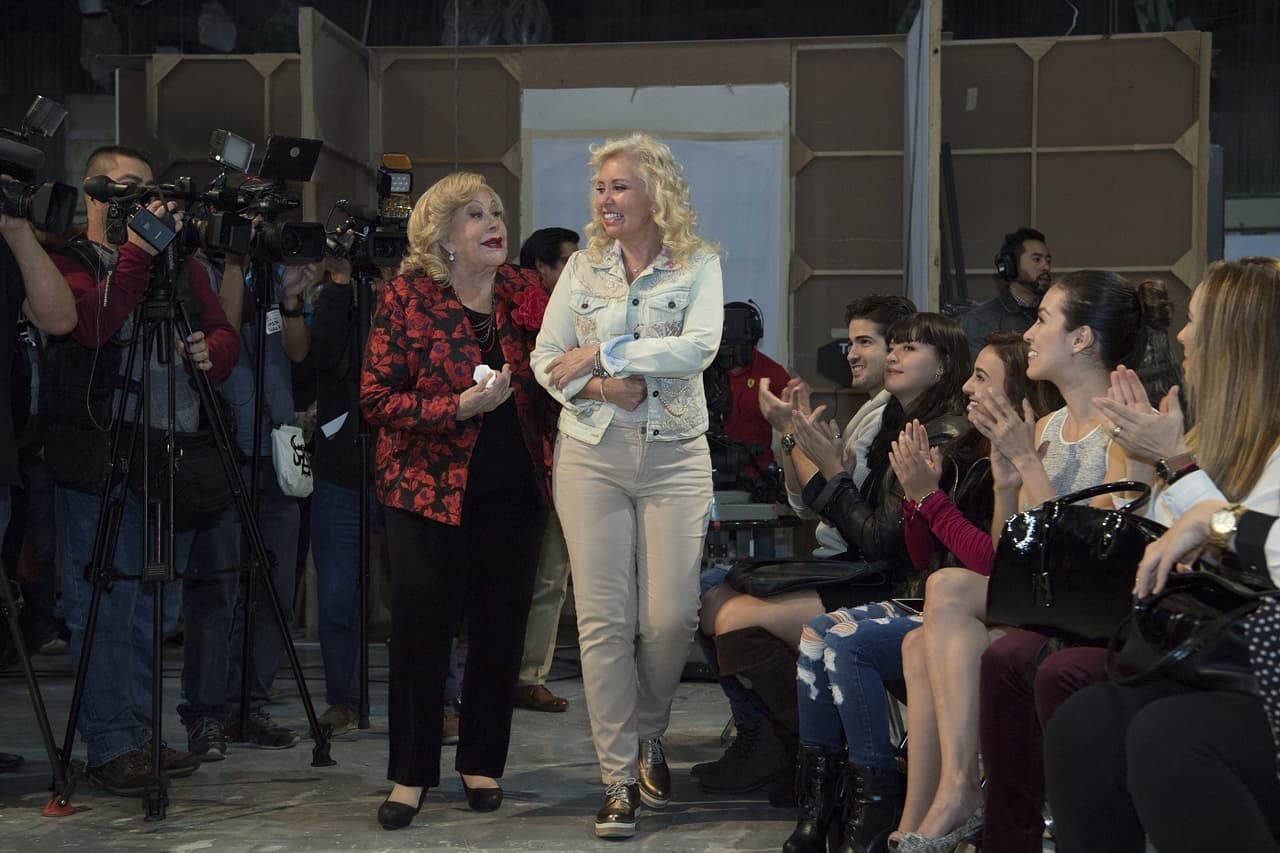 Silvia Pinal... frente a ti, celebra misa por inicio de grabaciones