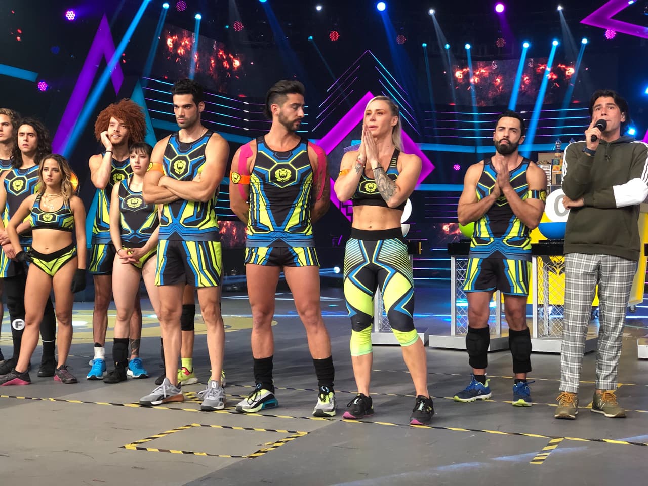 Llegó el momento de la expulsión. Tania y Mauricio pidieron a los sentenciados que dieran un paso hacia enfrente.