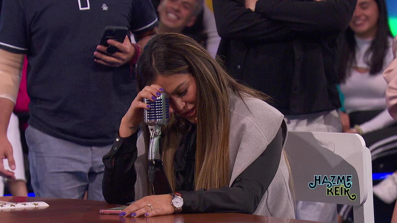 Mariana Echeverría se sonroja al tener de frente a su papá en ‘Me caigo de risa’
