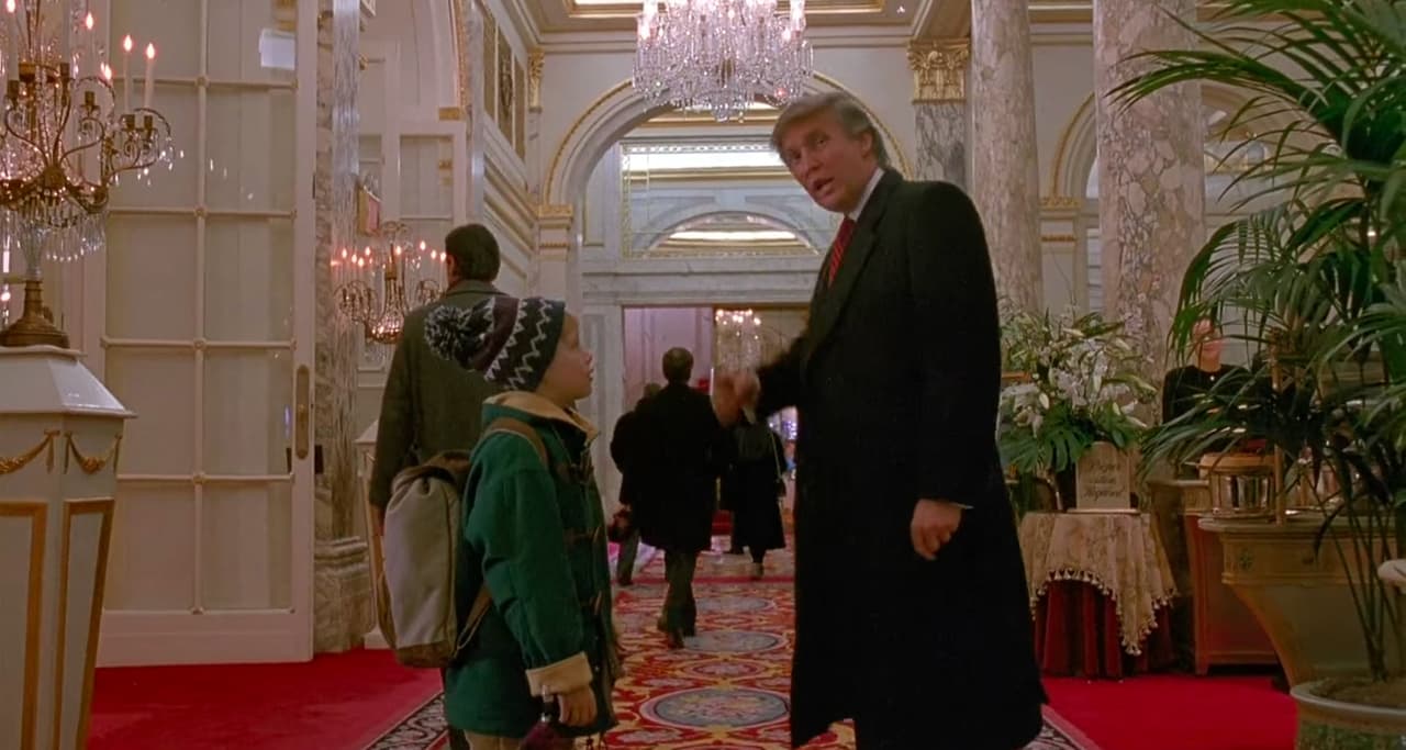 Con divertidos memes, fans piden eliminar a Donald Trump de ‘Mi pobre angelito 2’