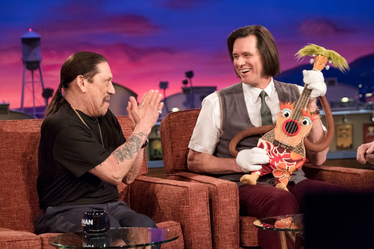 Kidding (2018-2020): En esta serie, Jeff tiene un show infantil en el que usa marionetas, pero su vida no es tan feliz pues uno de sus hijos falleció en un accidente.