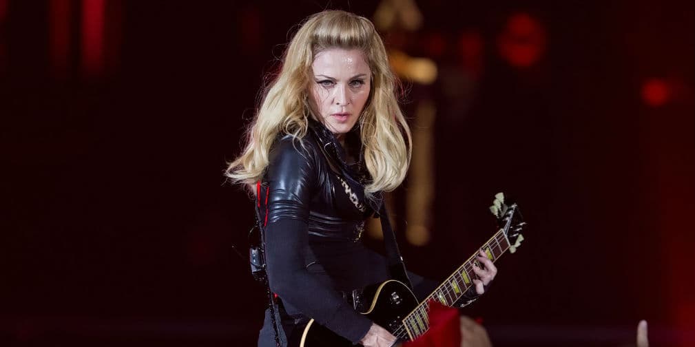 3. Madonna: La Reina del Pop siempre, casi de manera sistemática, pide un excusado nuevo en su camerino.