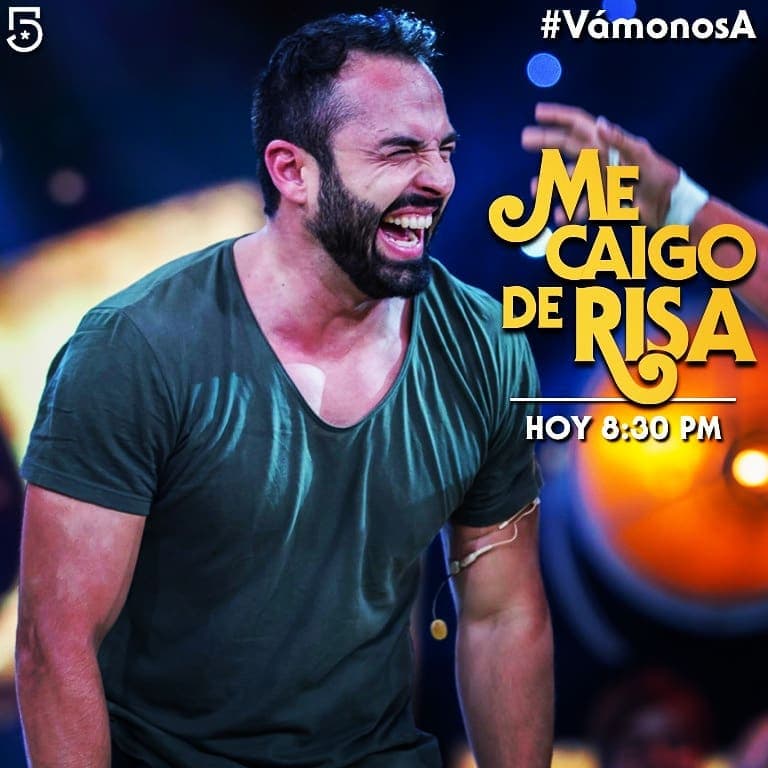 Su sentido del humor también es uno de sus rasgos más representativos, recordemos que en septiembre de 2019 fue invitado en Me Caigo de Risa.