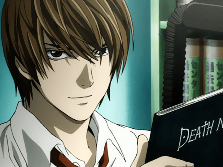 3- Death Note (2006-2007). La historia de un joven que descubre un cuaderno que es capaz de matar a cualquiera cuyo nombre esté escrito en él. El duelo mental entre L y Kira es increíble.