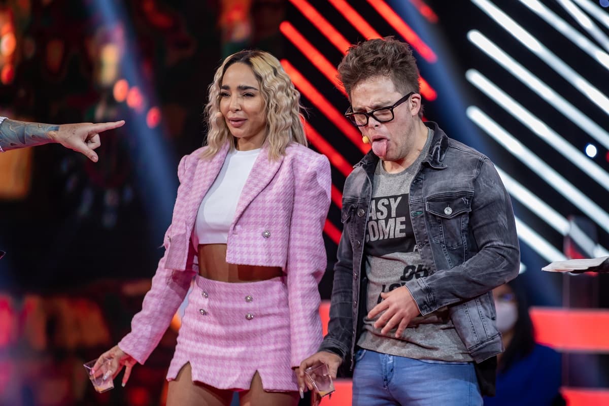 ¿Por qué Manelyk casi vomita en vivo durante Me Caigo de Risa 2022?