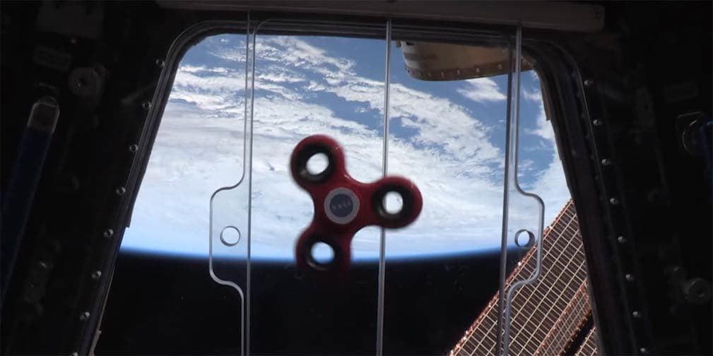 Fidget Spinner en el espacio