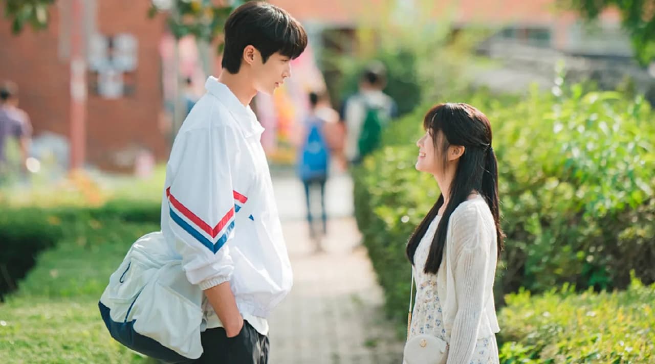 K-Drama 'Lovely Runner'.