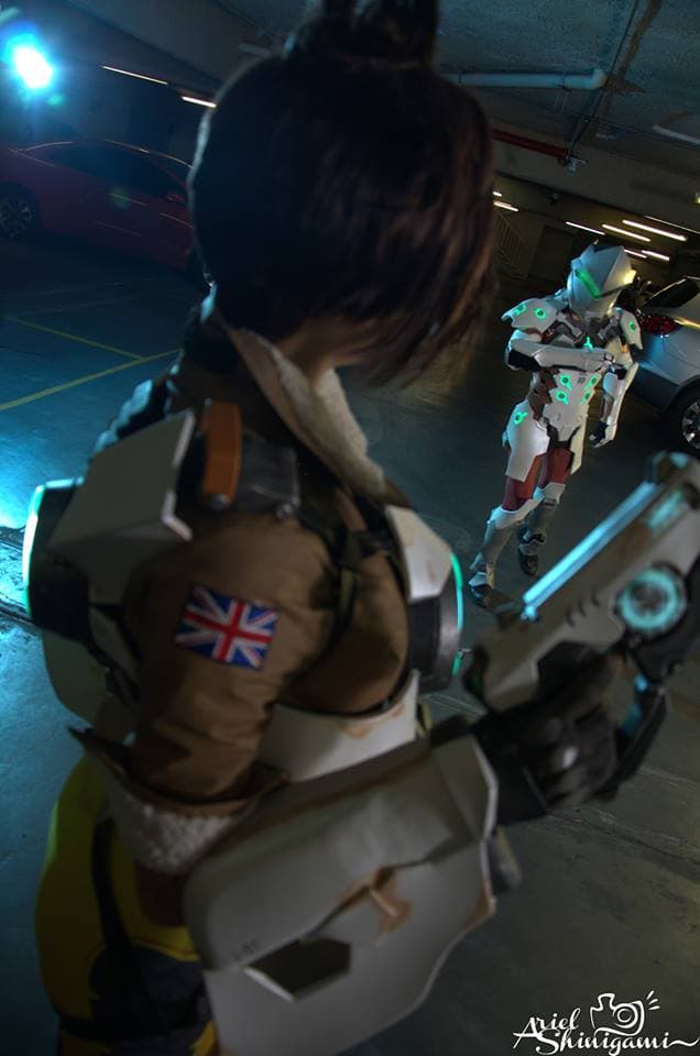 Entre sus atuendos más reconocidos está el de Tracer