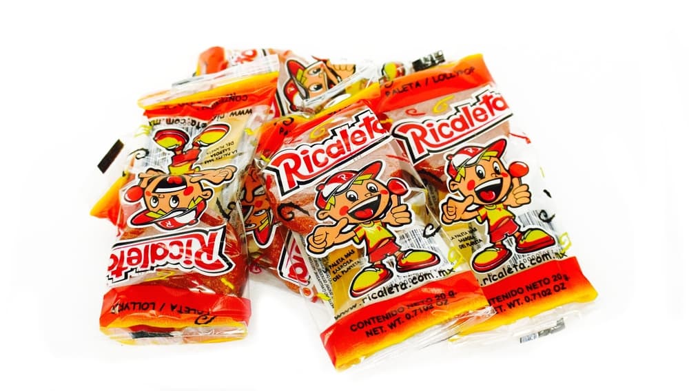 Otra paleta picosita mexicana es la Ricaleta, dulce por fuera, picosita por dentro.