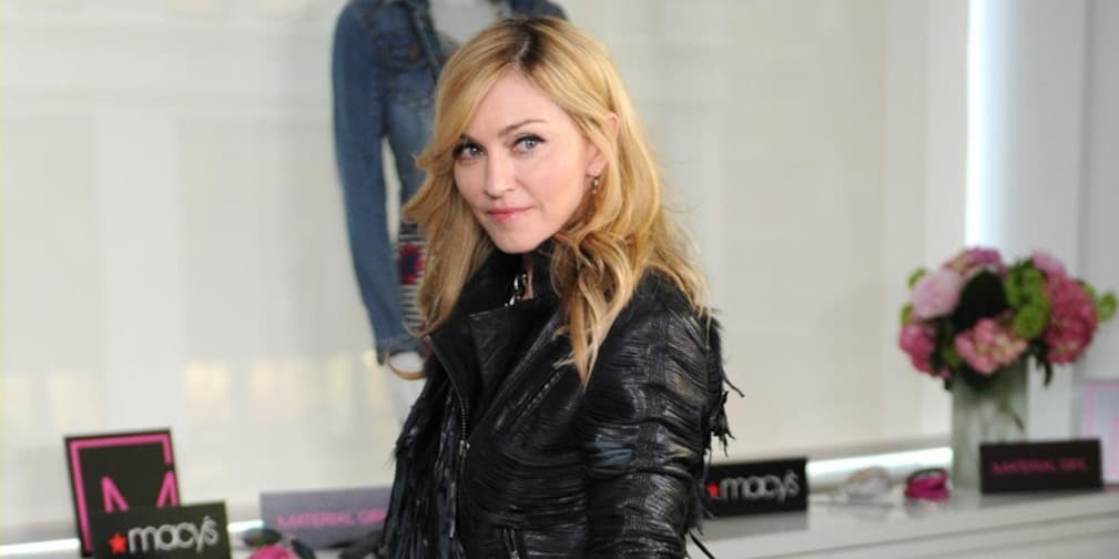 10. Madonna: En colaboración con su hija Lourdes León, la Reina del Pop lanzó Material Girl con éxito en 2010.
