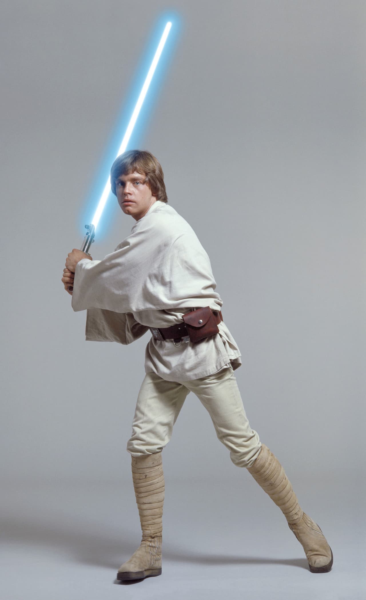 ¡De una galaxia muy lejana a tus pies, checa cuánto cuestan los tenis oficiales de Luke Skywalker!