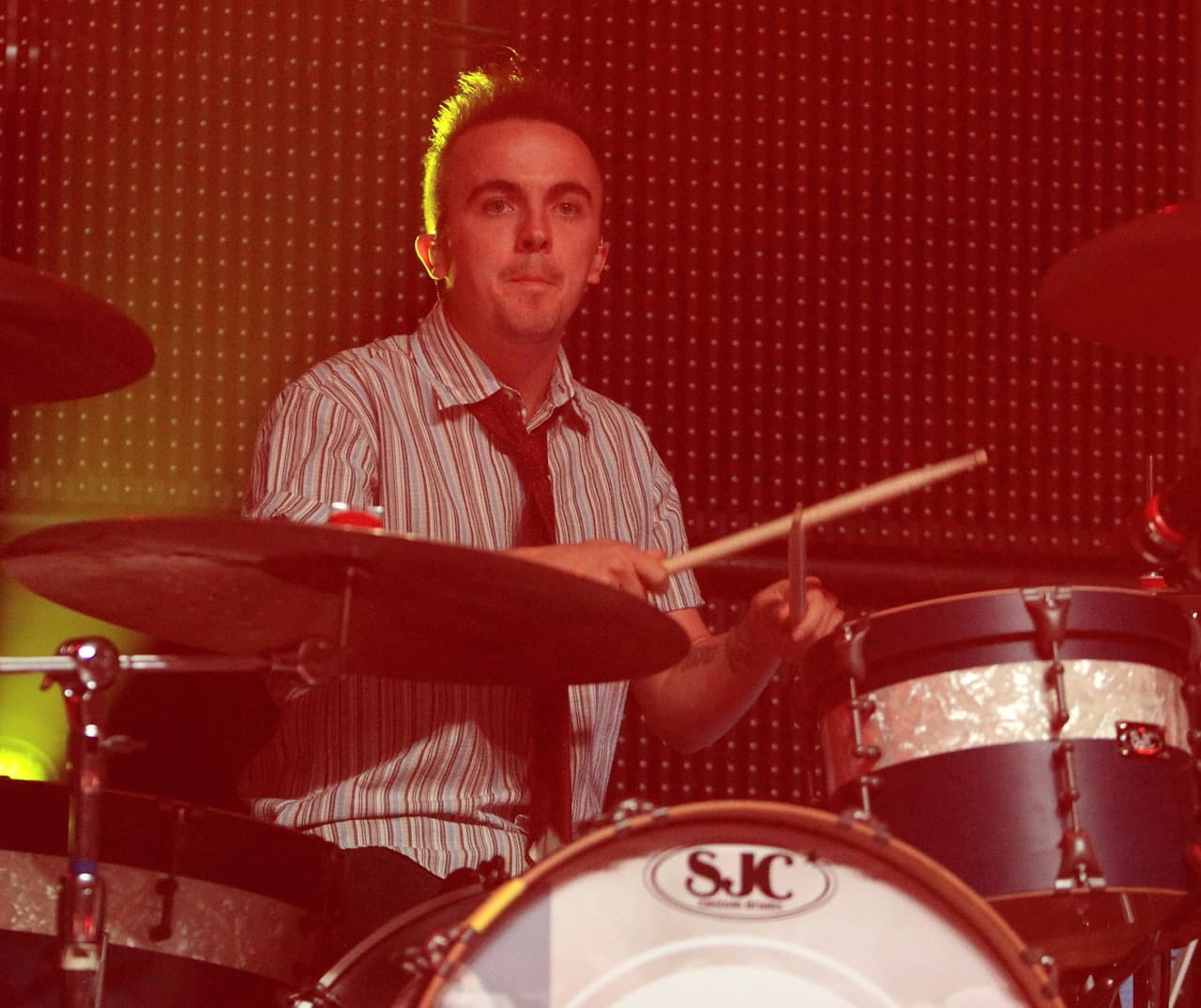 Blink 182 hizo una broma sobre 'Malcolm in the middle' y Frankie Muniz les respondió
