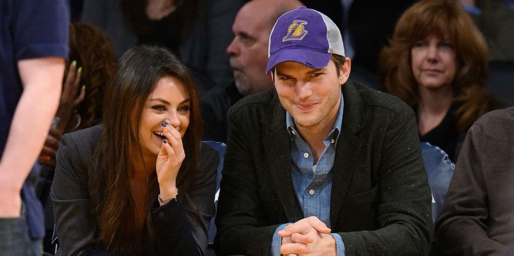 2. Mila Kunis y Ashton Kutcher: Luego de divorciarse de la actriz Demi Moore, se unió con su ex compañera de Thats 70 Show.