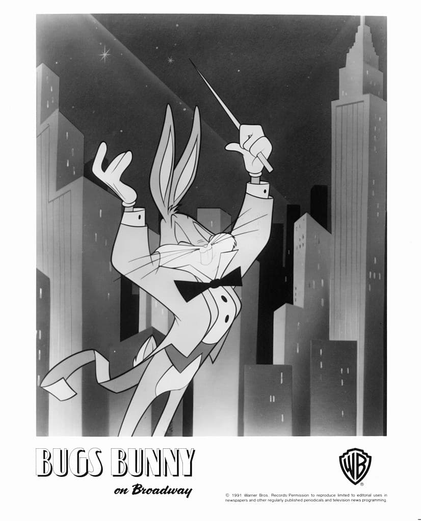 Este personaje nació el 27 de julio de 1940 con el estreno del corto animado ‘A wild hare’ (la liebre salvaje), donde dijo su clásica frase: “What’s up , Doc”, que en México se le conoce como “¿Qué hay de nuevo viejo?”.