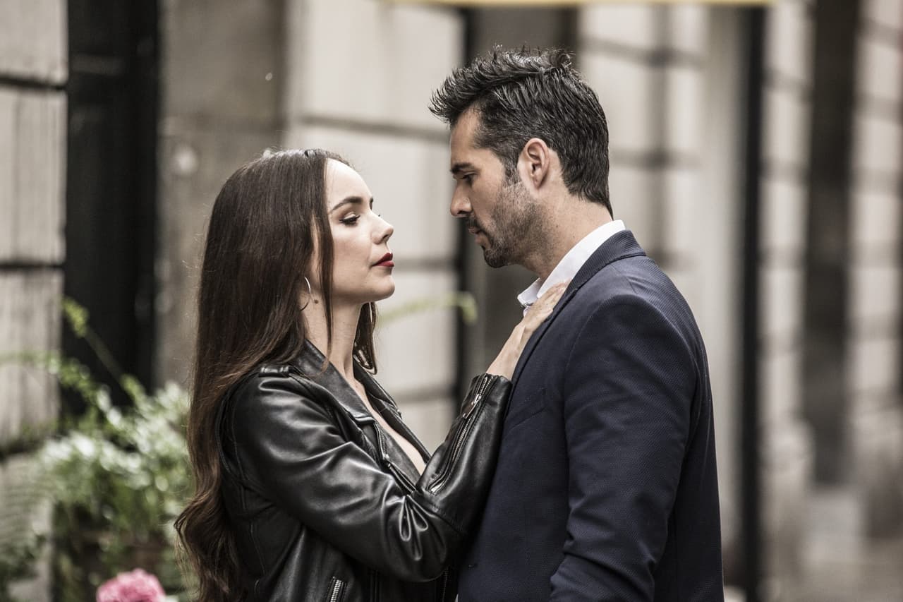Camila Sodi y José Ron en Rubí
