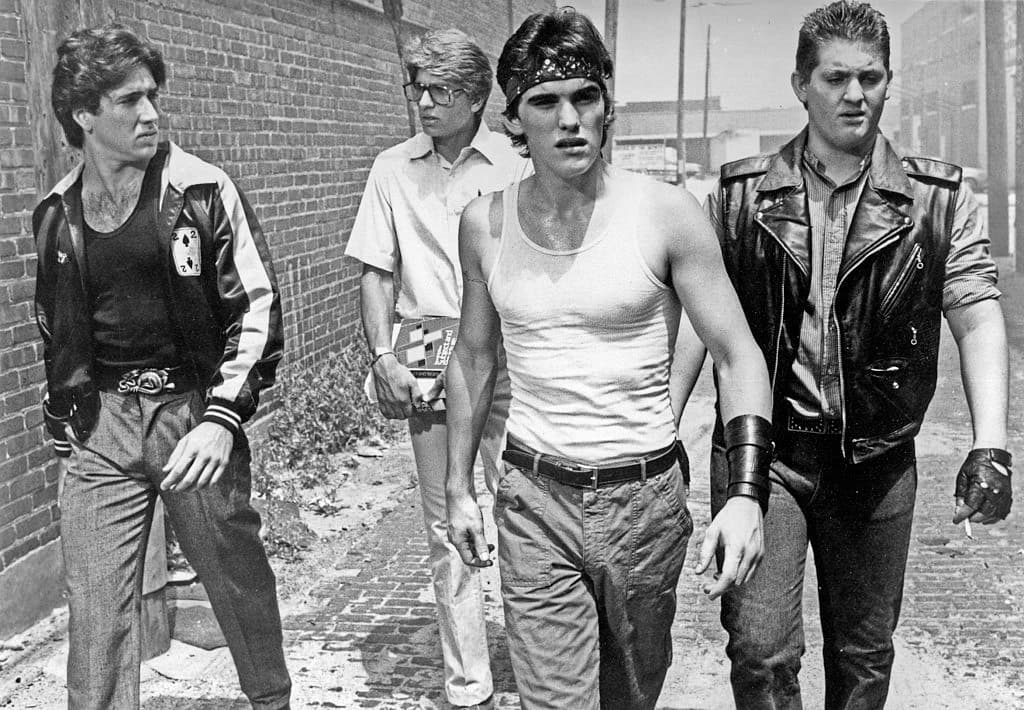 1983: De izquierda a derecha, los actores Nicolas Cage, Vincent Spano, Matt Dillon y Chris Penn protagonizan la película 'Rumble Fish'.
