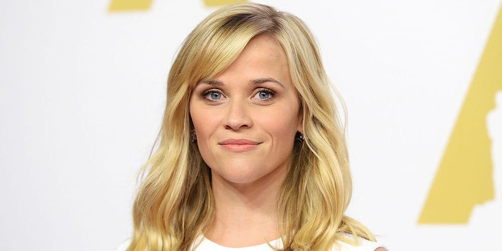 Revela Reese Witherspoon extraño método de relajación