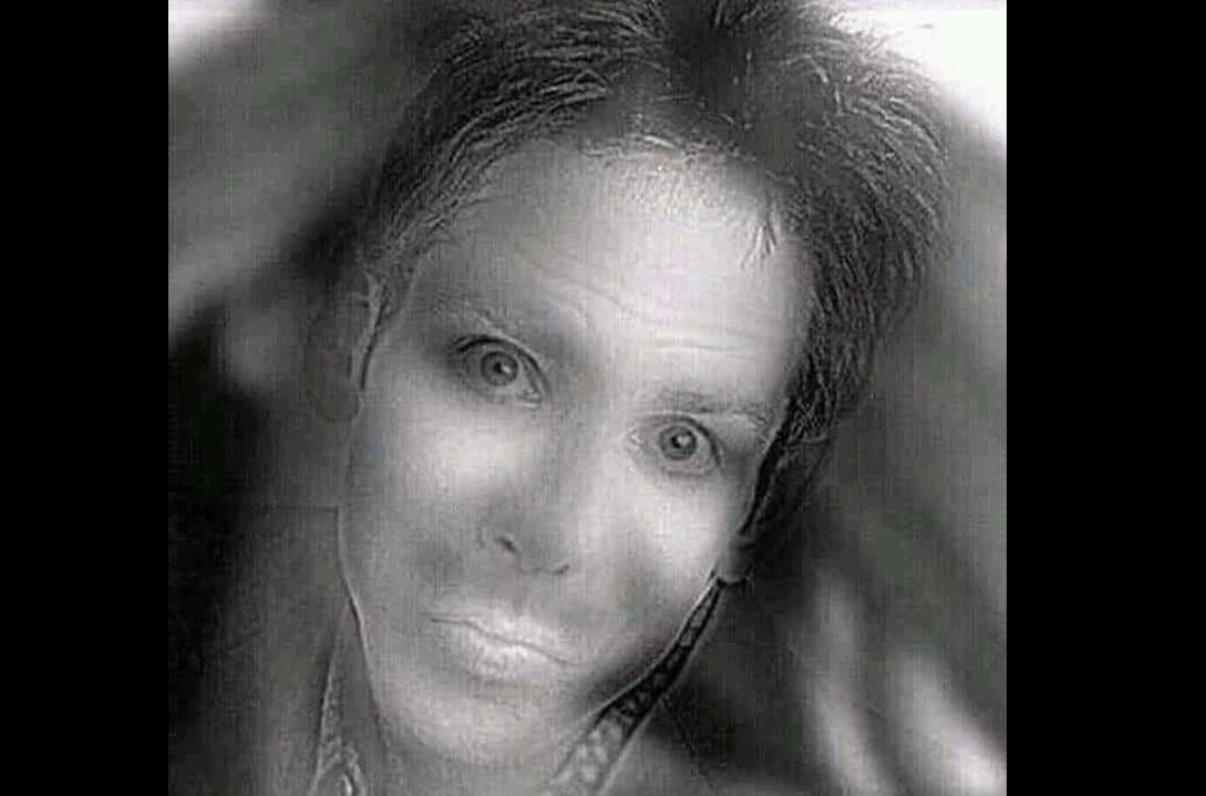 Okay, sí, es Ben Stiller, pero a ver, entrecierra los ojos, ¿Es esa... Beyoncé?