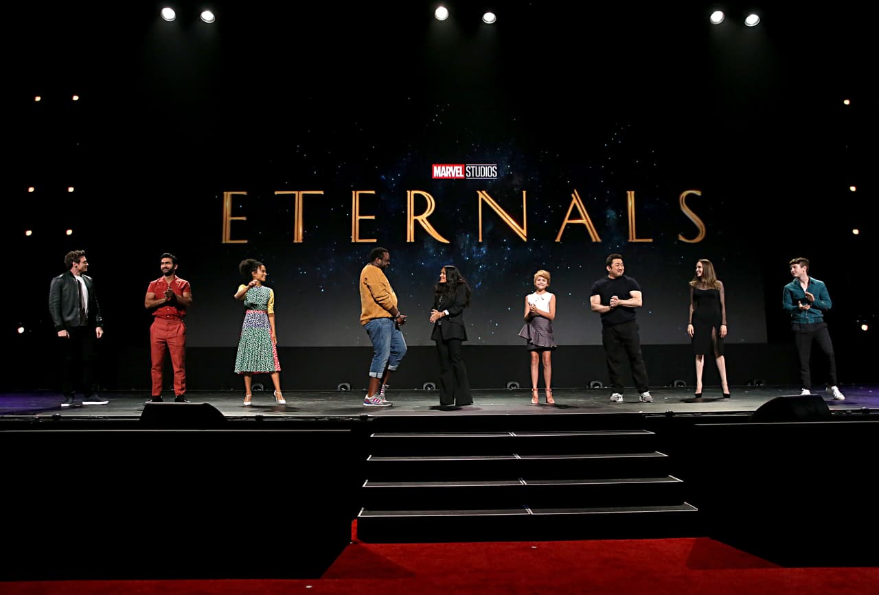 La última fecha que tuvo ‘The Eternals’ fue el 5 de noviembre de 2021. La segunda película de la Fase 4 de Marvel se centra en seres poderosos inmortales que ayudaron a dar forma a la humanidad y la historia en la Tierra. El elenco tiene a Angelina Jolie, Salma Hayek, Kumail Nanjiani, Richard Madden y Kit Harington, bajo la dirección Chloé Zhao.