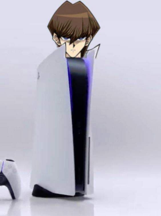 También compararon el diseño con la vestimenta de Seto Kaiba, protagonista de Yu Gi Oh!