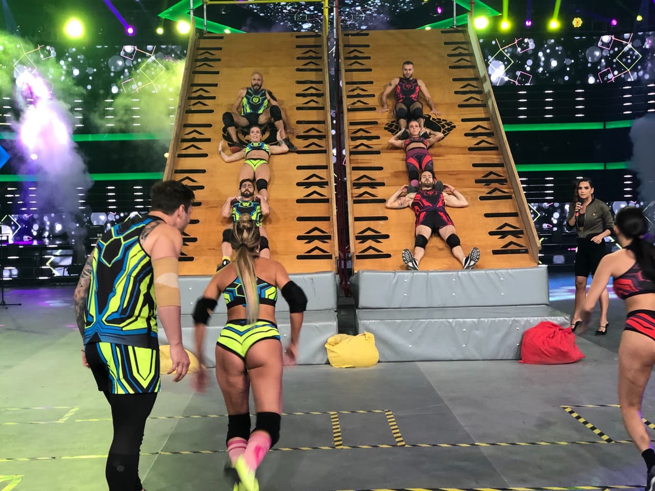 ‘Escalera Humana’ se jugó en equipo y Leones sumó 200 puntos.