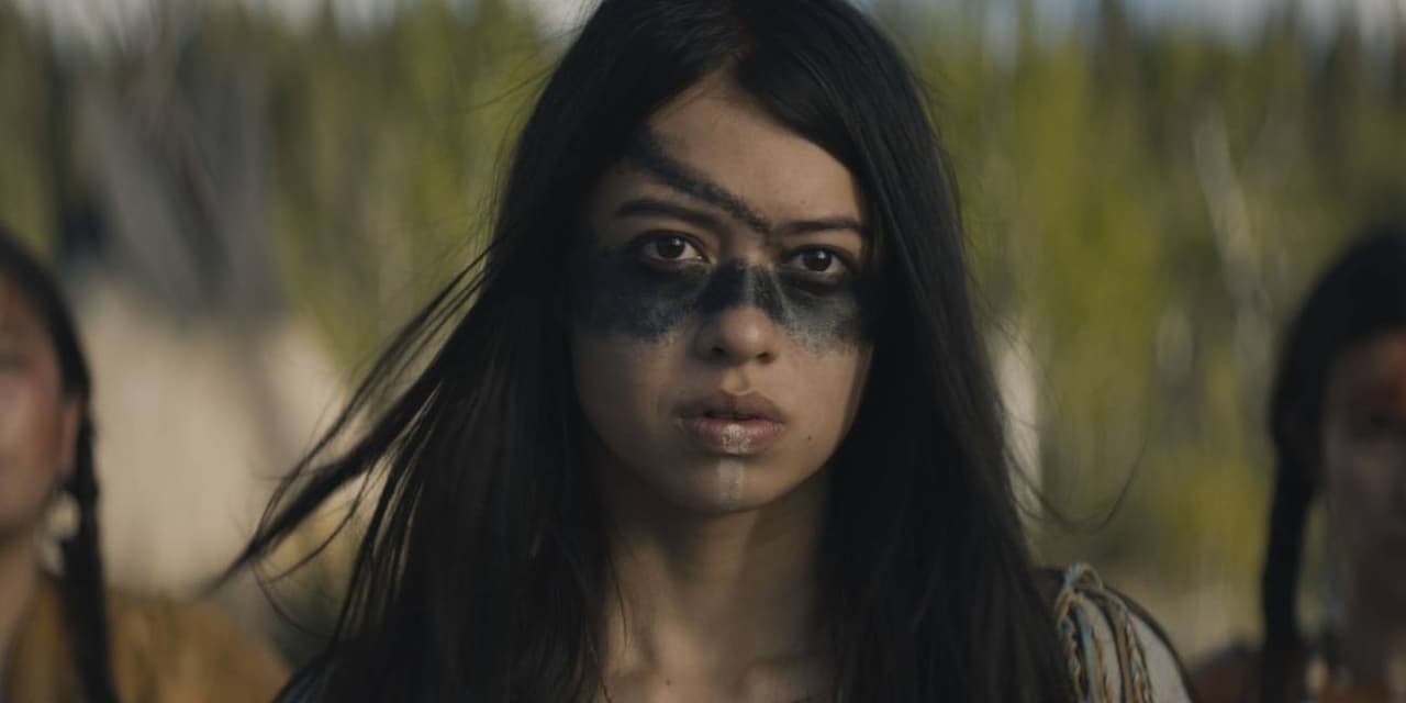 Amber Midthunder intepreta a Naru en 'Prey' ('Depredador: La Presa').