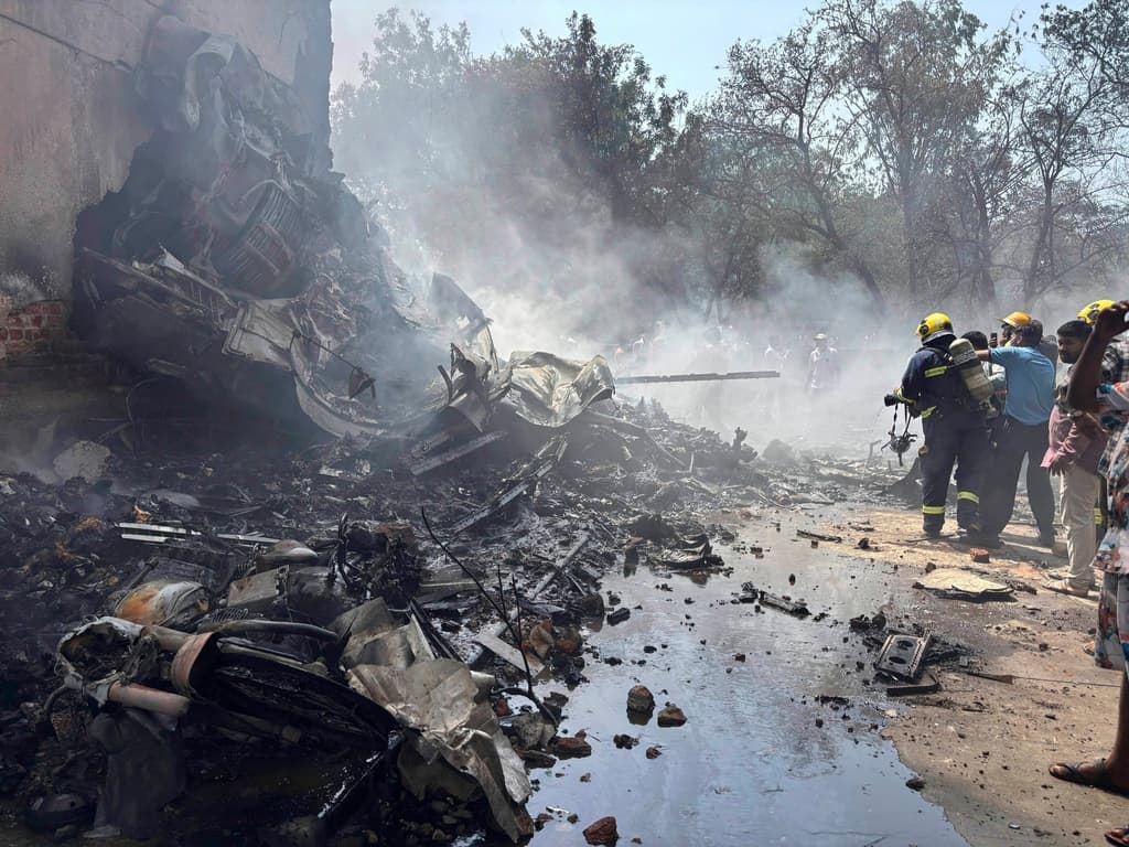 Qué se sabe del accidente aéreo en India en el que murieron más de 260 personas y solo un pasajero sobrevivió
