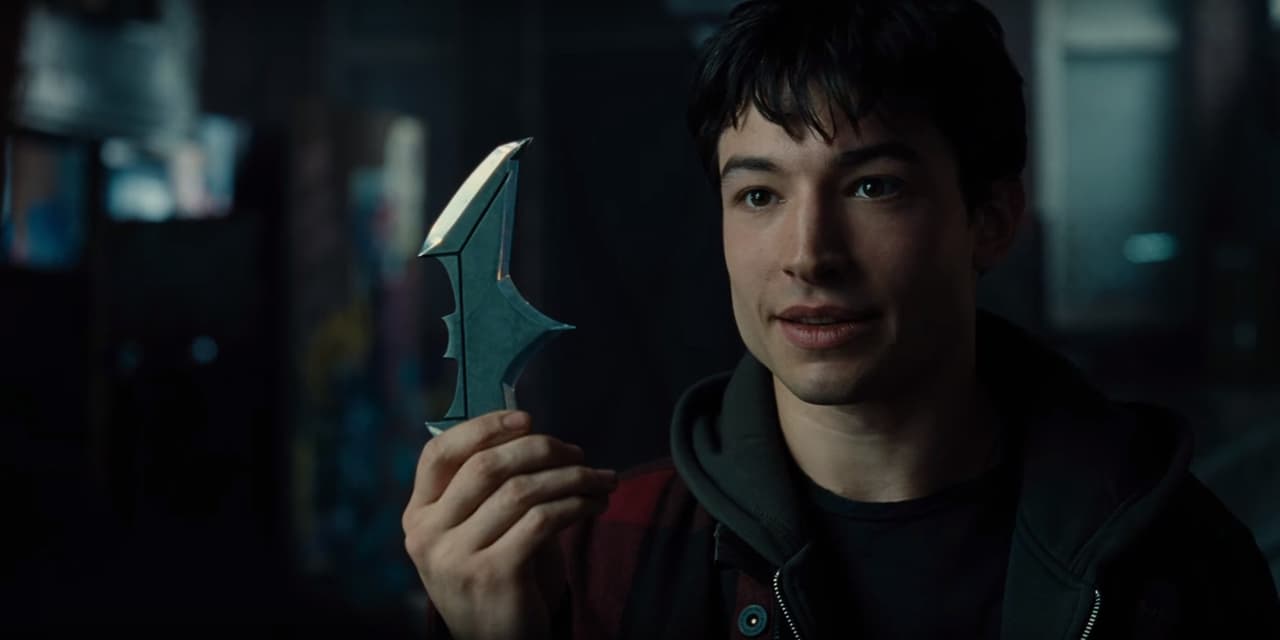 Ezra Miller insiste en que habrá película de Flash