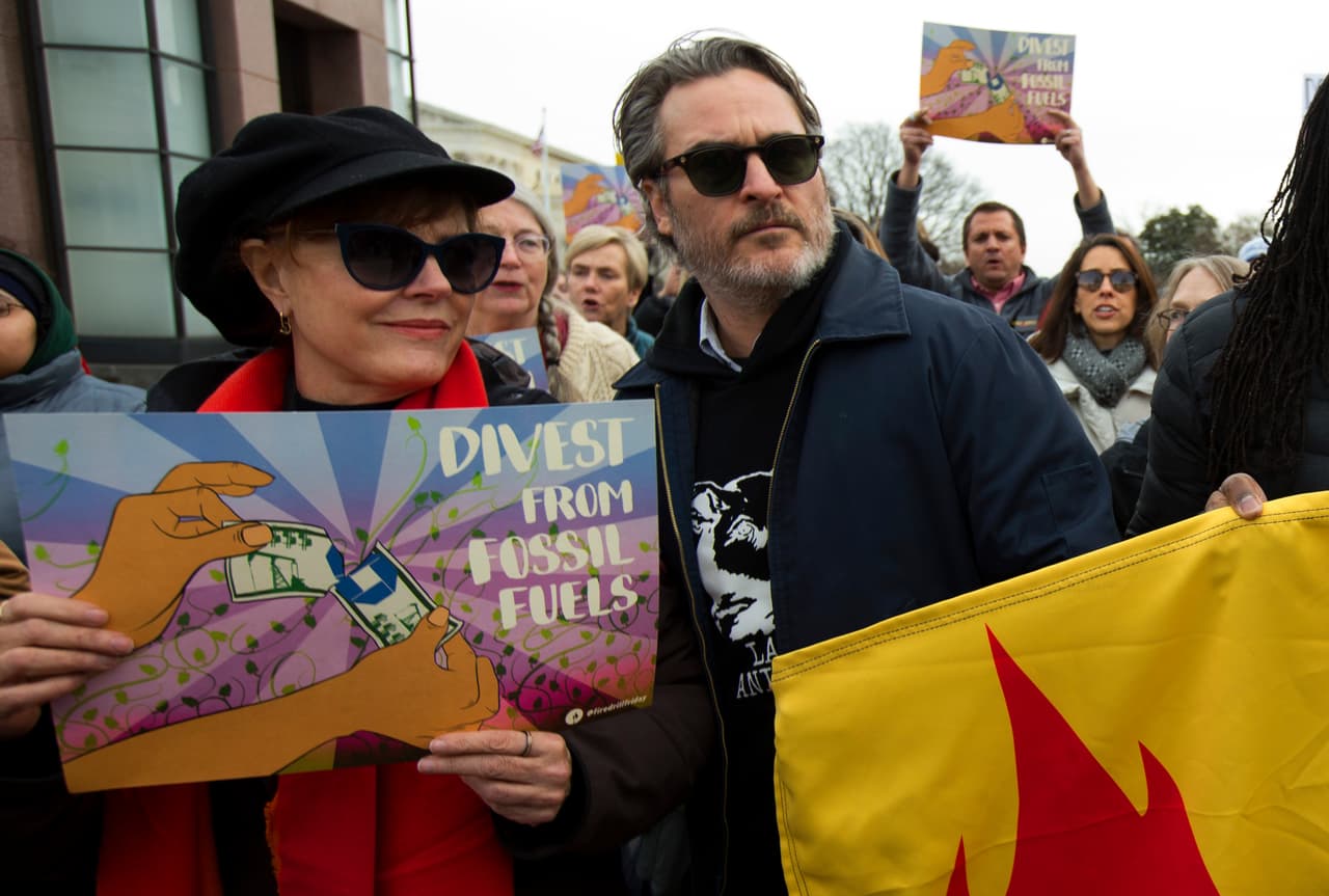 Se trata de los Fire Drill Fridays semanales organizados por Jane Fonda, inspirados por Greta Thunberg.