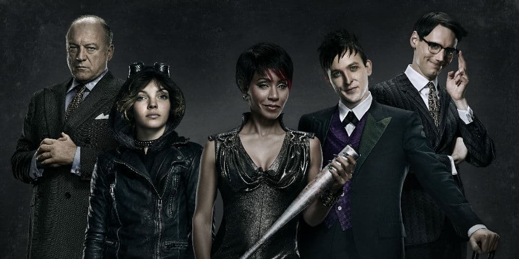 Gotham es una serie de televisión basada en los primeros pasos de varios personajes de DC Comics,
