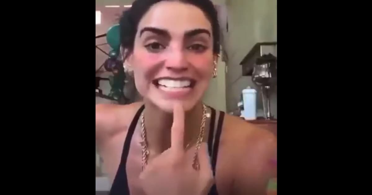 Bárbara de Regil nos dio un par de regalos a lo largo del año, desde recordarnos que nadie nos puede quitar nuestra sonrisa, hasta espantarse con un filtro porque se veía muy "prieta", hasta cuando le tocó vivir en carne propia un huracán en Cancún.