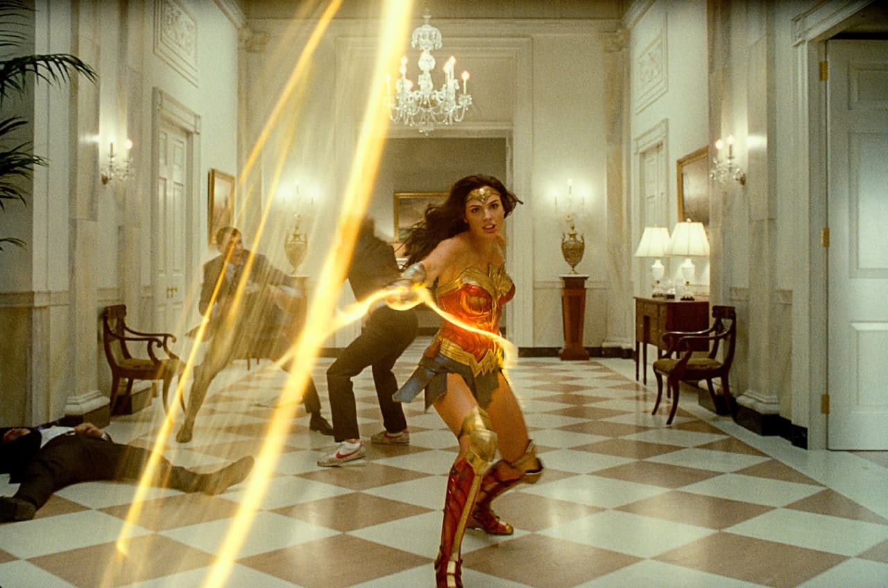 Diana usará su tiara como boomerang en esta película. Esto es muy similar a la serie de televisión de la década de 1970.