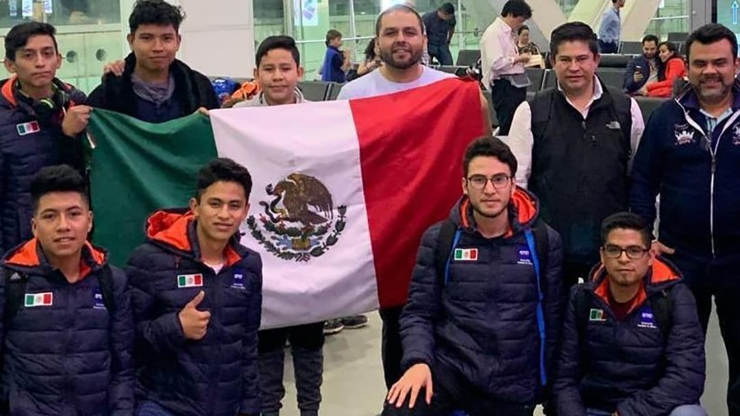 Estudiantes mexicanos ganan concurso de robótica en China