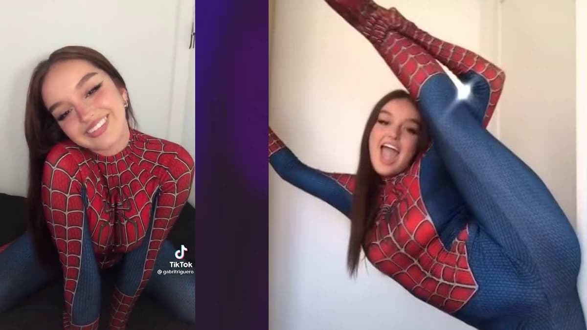 Gabritriguero es una Tik Toker que muestra su flexibilidad en los videos que sube usando el traje del vecino amigable.