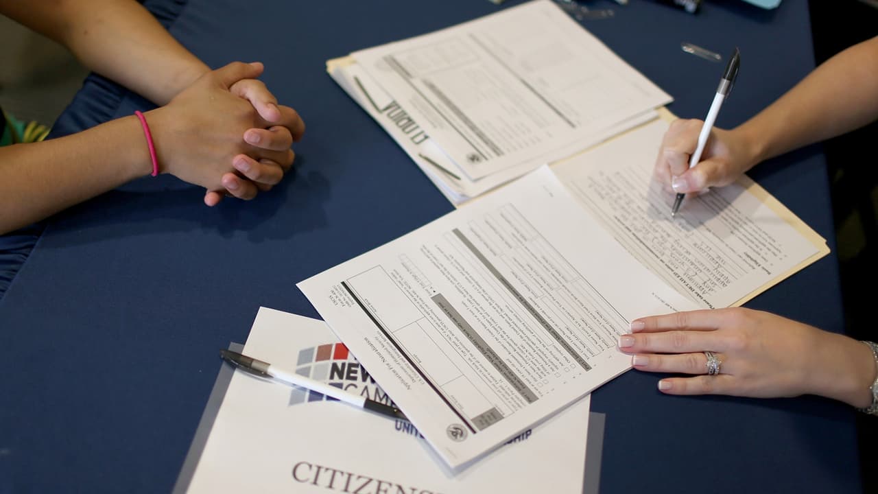 Programa en Queens te ayuda con los trámites migratorios: cómo aplicar