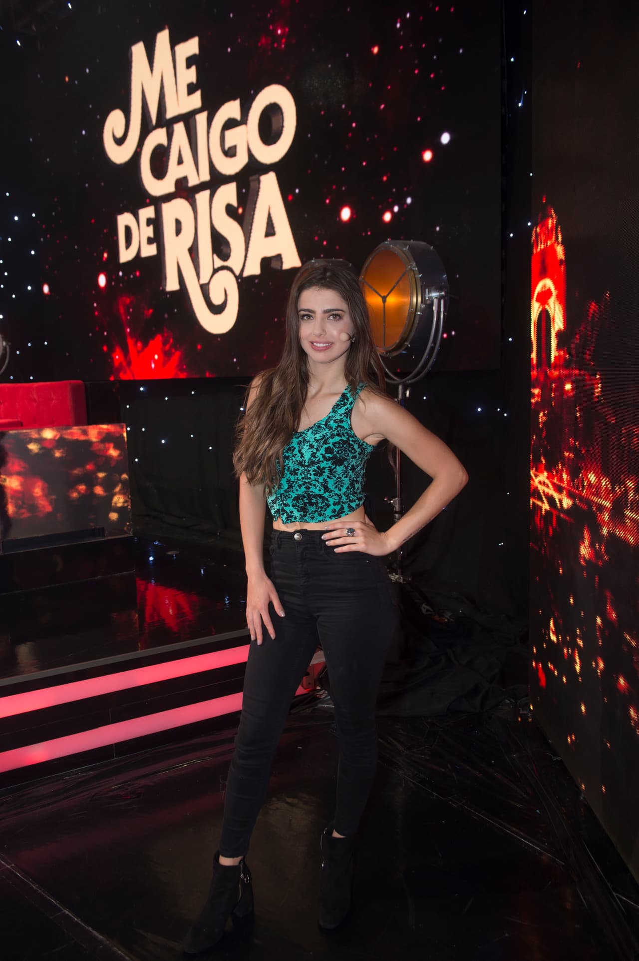 Esta semana de estreno, la madrina es Michelle Renaud, la actriz que dio sus primeros pasos en Rebelde y hemos visto recientemente en Hijas de la Luna.